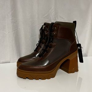 Sorel boots size 8.5 NWT
